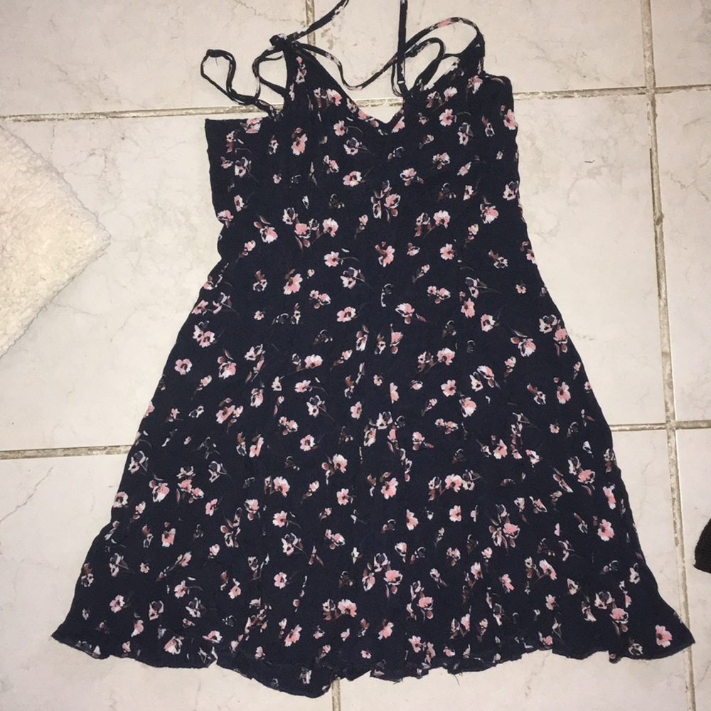 🥳 5 for $25🥳 Floral dress